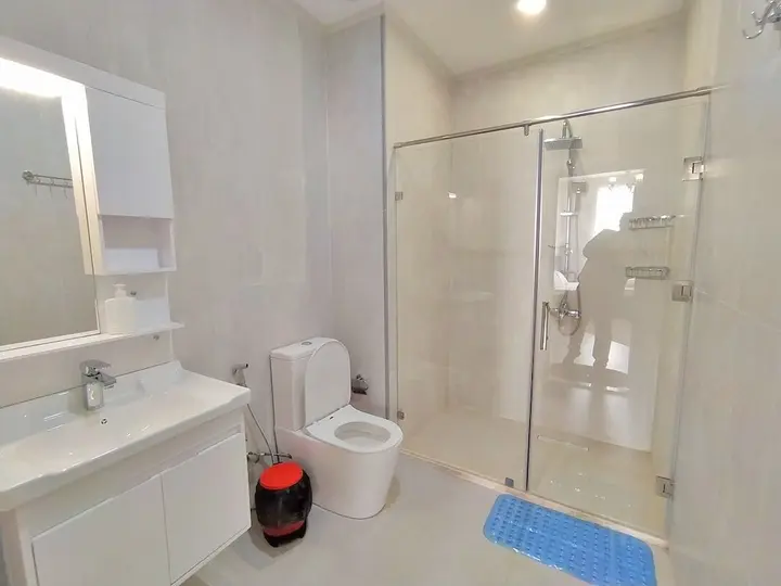 Баку: Two bedroom apartment near Nizami street