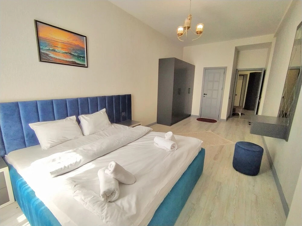 Баку: Two bedroom apartment near Nizami street