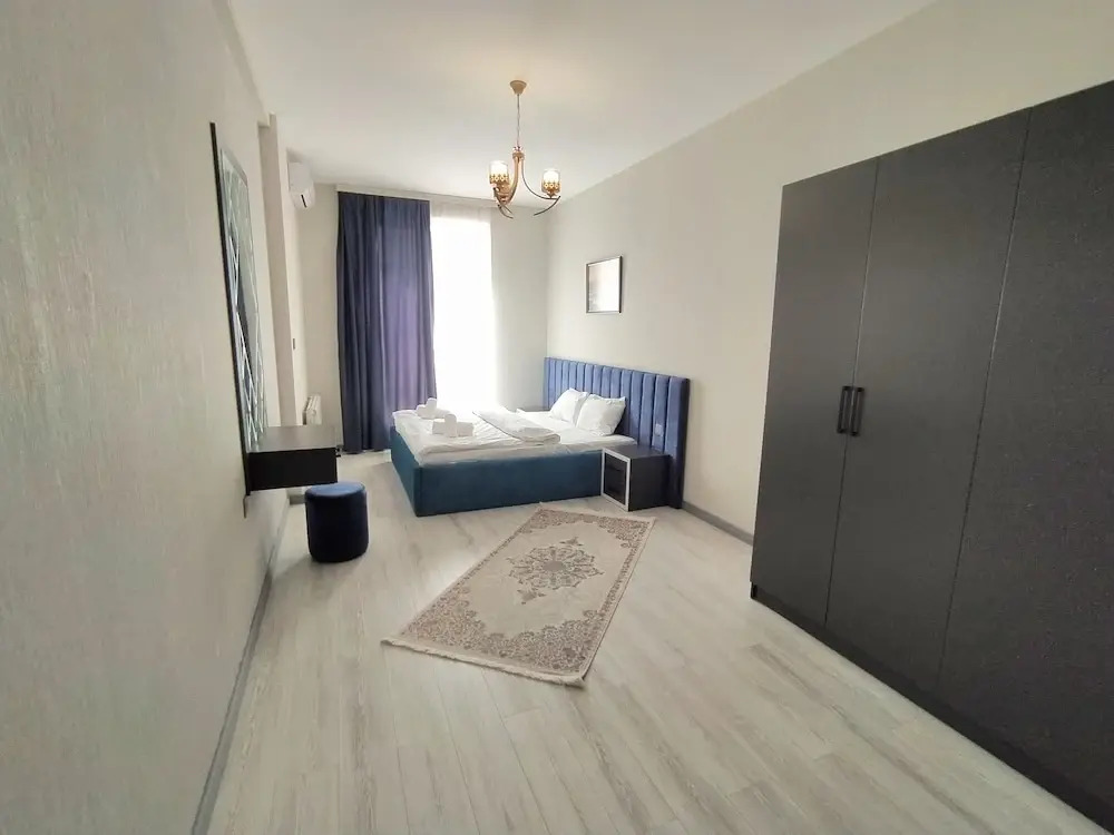 Баку: Two bedroom apartment near Nizami street
