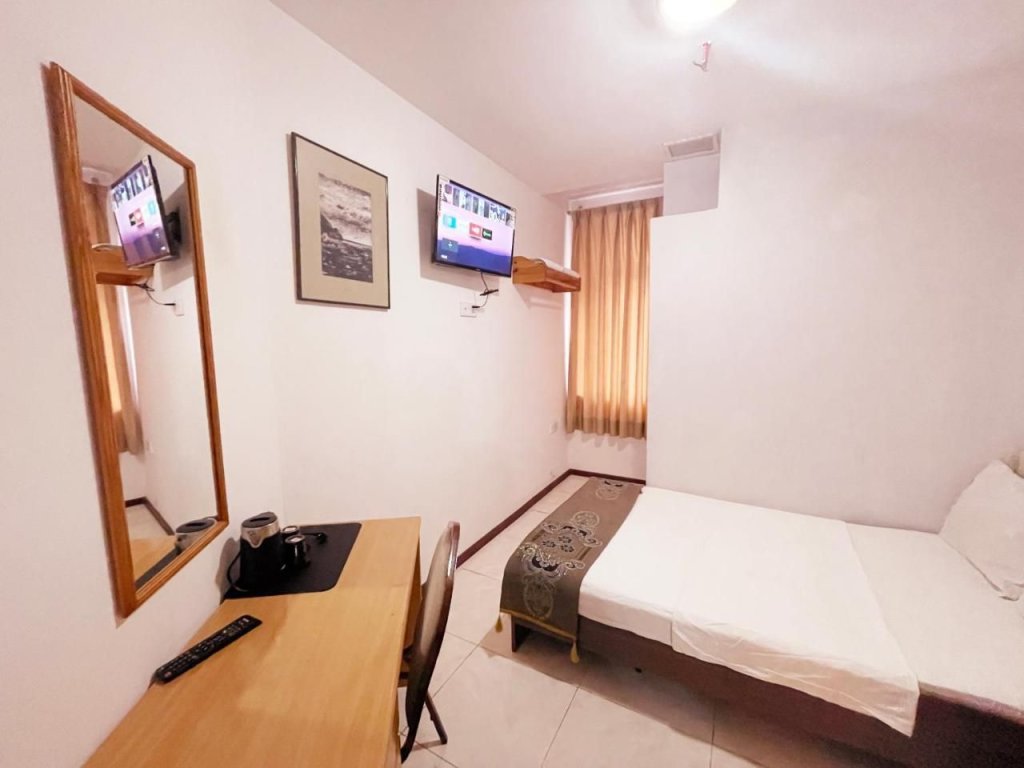 Баку: White Horse Hotel