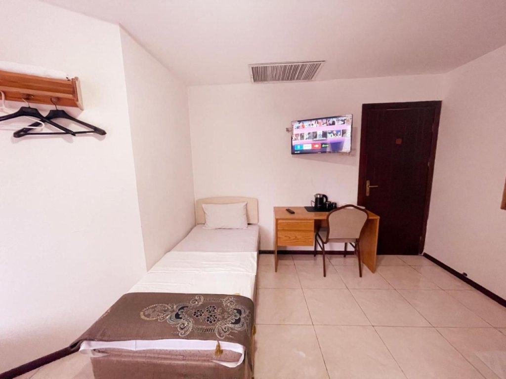 Баку: White Horse Hotel