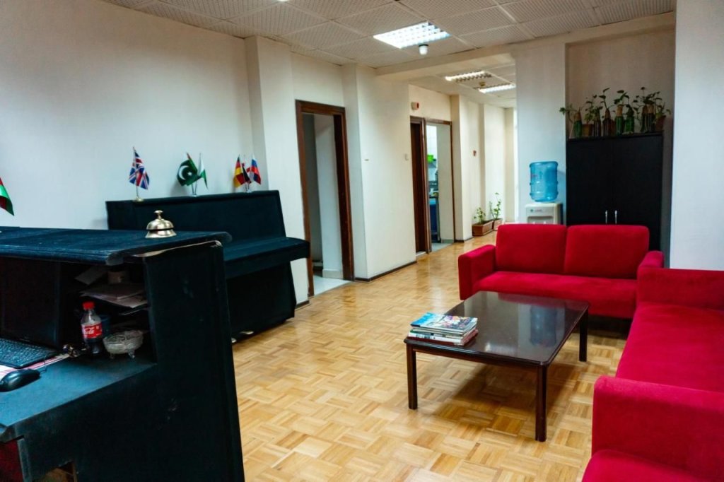Баку: White Horse Hotel