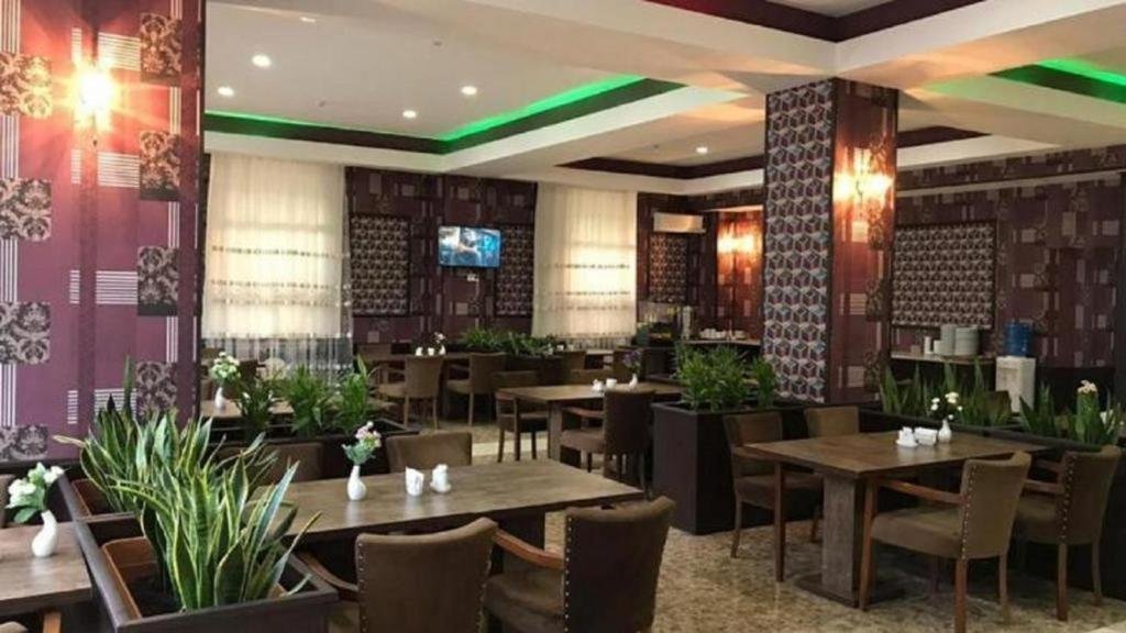 Баку: North West Hotel