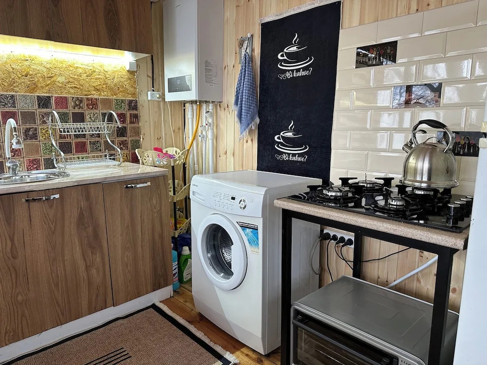 Тбилиси: Уютный деревянный дом