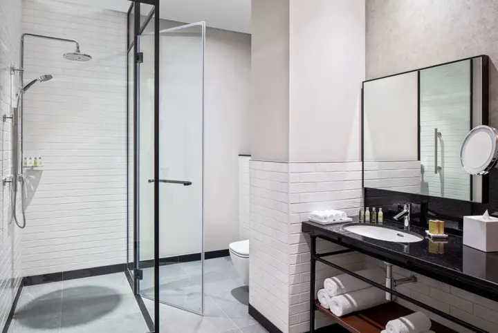 Дубай: DoubleTree by Hilton Dubai M Square Hotel & Residence
