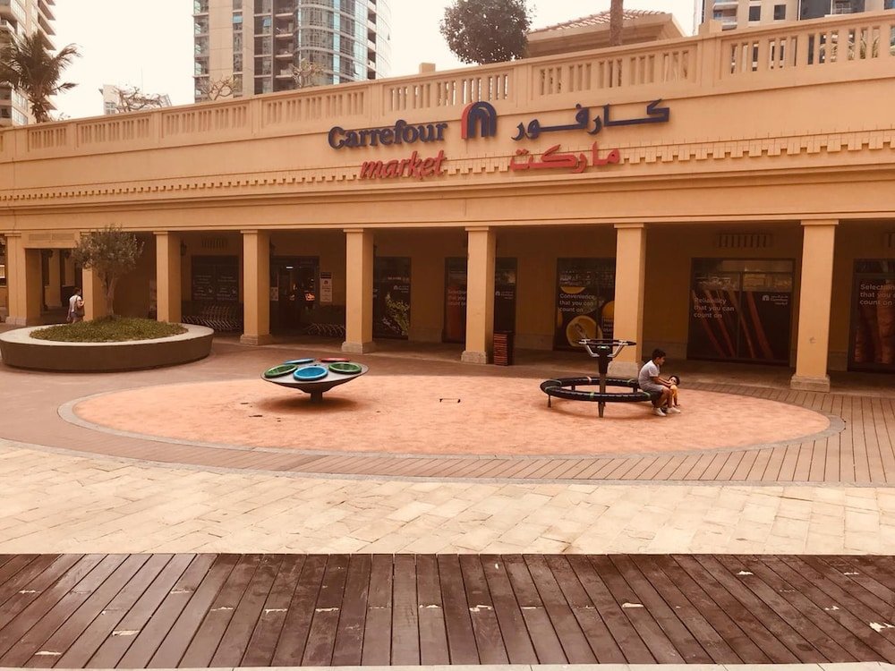 Дубай: Pelicanstay Seaview Suites in JBR Walk