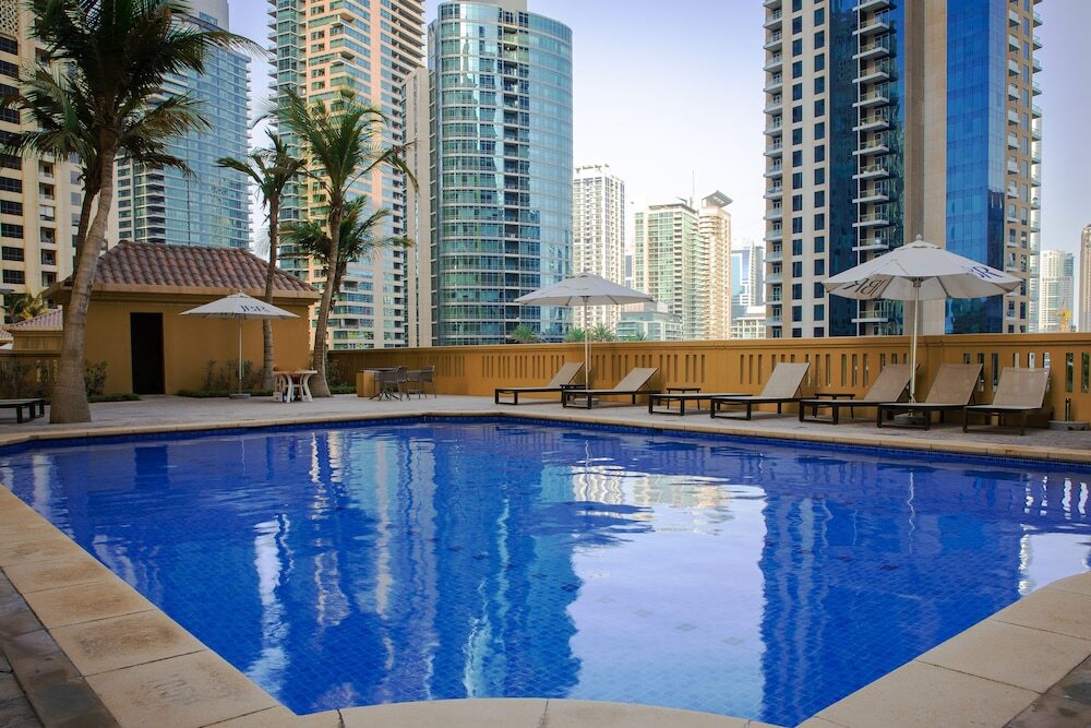 Дубай: Pelicanstay Seaview Suites in JBR Walk