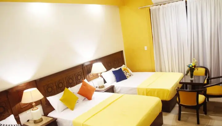 Каир: The Emerald Hotel