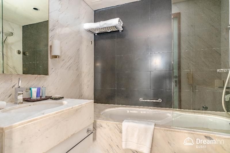 Дубай: Dream Inn Dubai - The Address Dubai Mall
