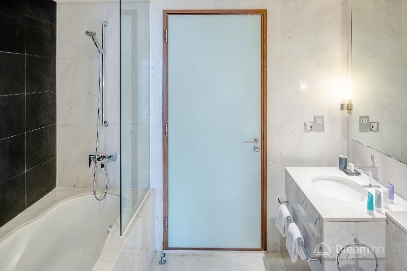 Дубай: Dream Inn Dubai - The Address Dubai Mall