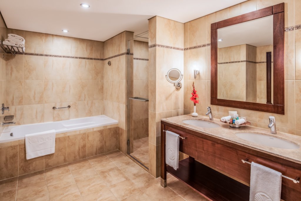 Абу-Даби: Отель Khalidiya Palace Rayhaan by Rotana 