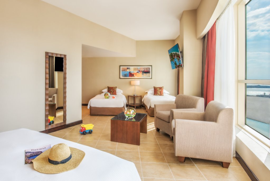 Абу-Даби: Отель Khalidiya Palace Rayhaan by Rotana 