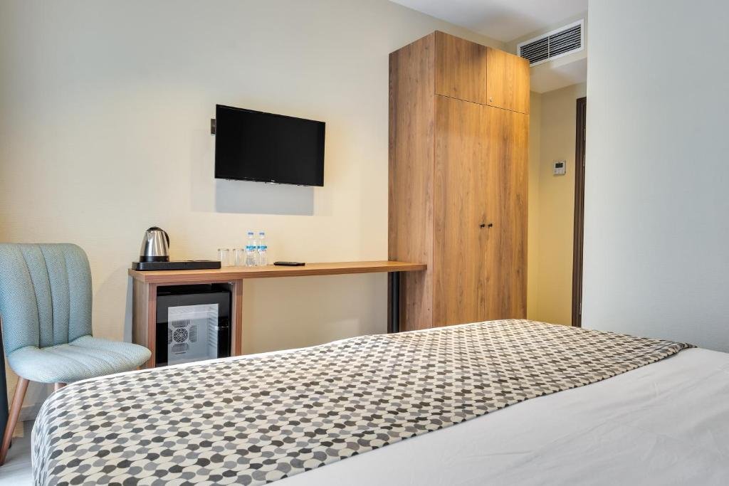 Тбилиси: Отель Eleven Inn Tbilisi