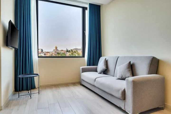 Тбилиси: Отель Eleven Inn Tbilisi