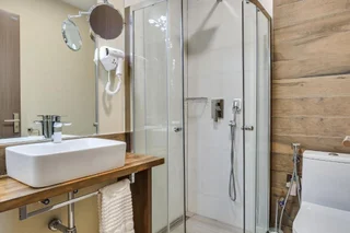 Тбилиси: Отель Eleven Inn Tbilisi