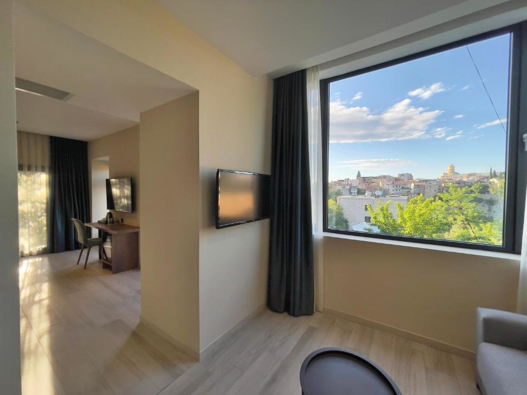 Тбилиси: Отель Eleven Inn Tbilisi