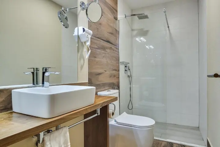 Тбилиси: Отель Eleven Inn Tbilisi