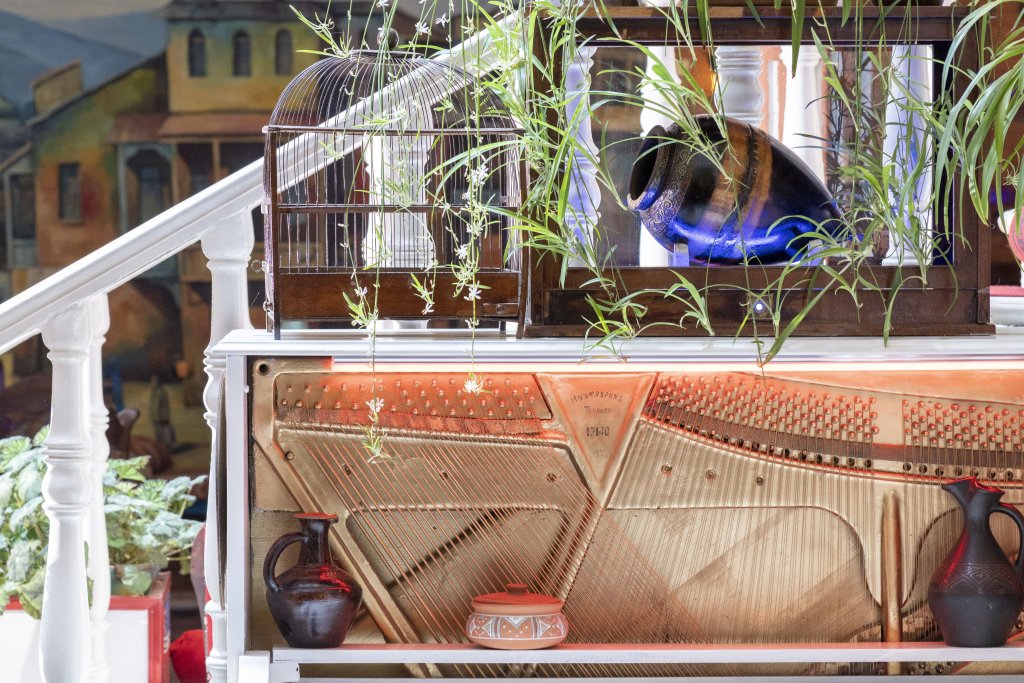 carousel image 4