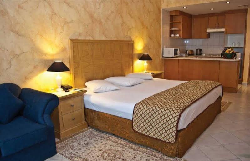 Абу-Даби: Ramee Royal Hotel Apartments Abu Dhabi