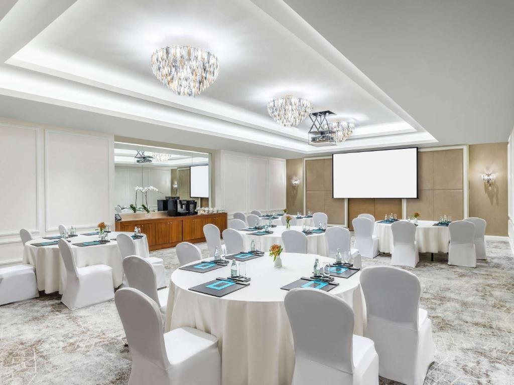 Дубай: Отель Sofitel Dubai Jumeirah Beach