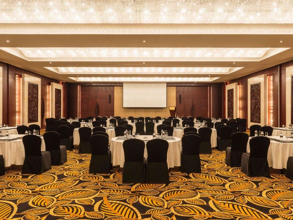 Дубай: Отель Sofitel Dubai Jumeirah Beach