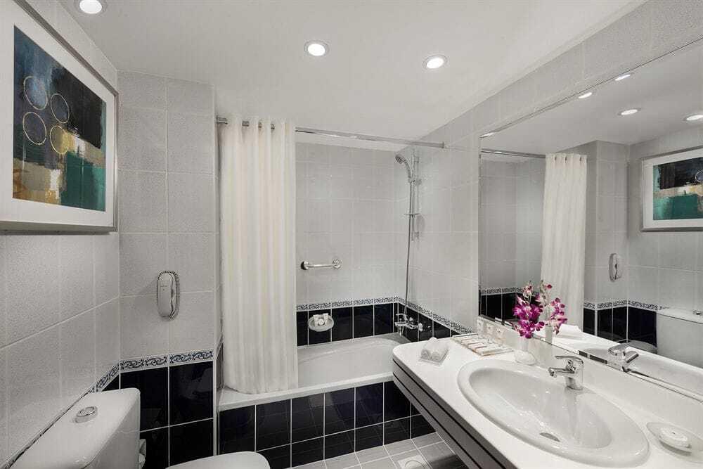 Дубай: Savoy Crest Hotel Apartments
