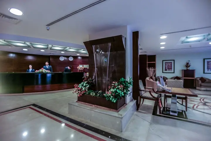 Дубай: Savoy Crest Hotel Apartments