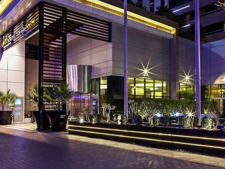 Дубай: Отель Novotel Suites Mall Avenue Dubai