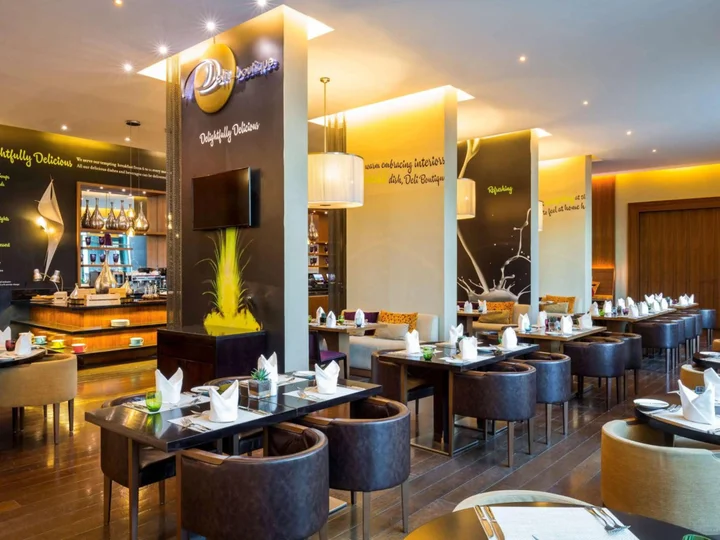Дубай: Отель Novotel Suites Mall Avenue Dubai