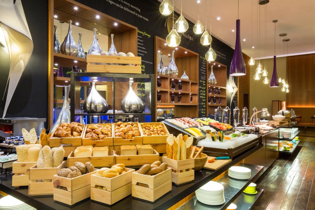 Дубай: Отель Novotel Suites Mall Avenue Dubai