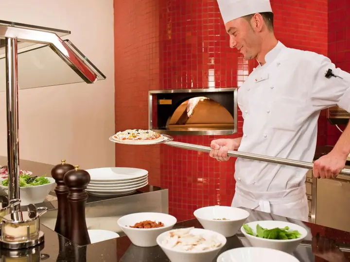 Дубай: Отель Novotel Suites Mall Avenue Dubai