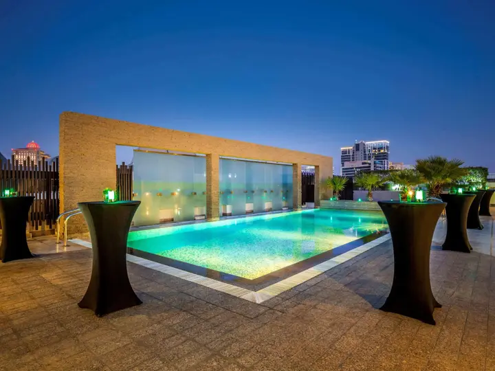 Дубай: Отель Novotel Suites Mall Avenue Dubai