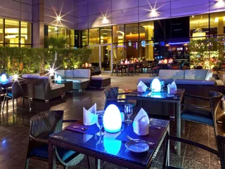 Дубай: Отель Novotel Suites Mall Avenue Dubai