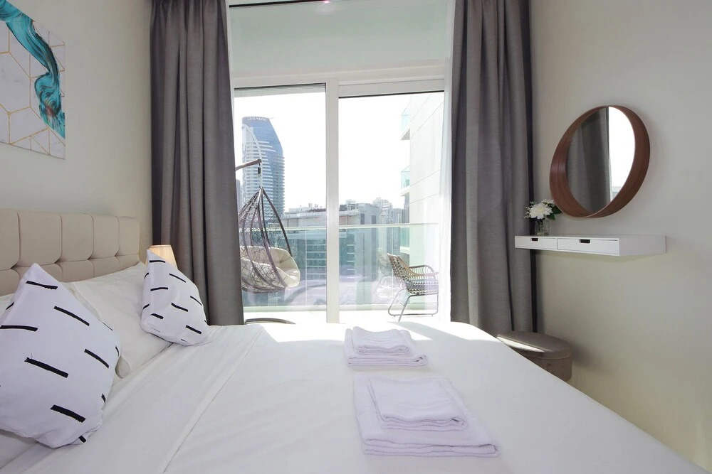 Дубай: 1 Bedroom Apartment in Reva Residences