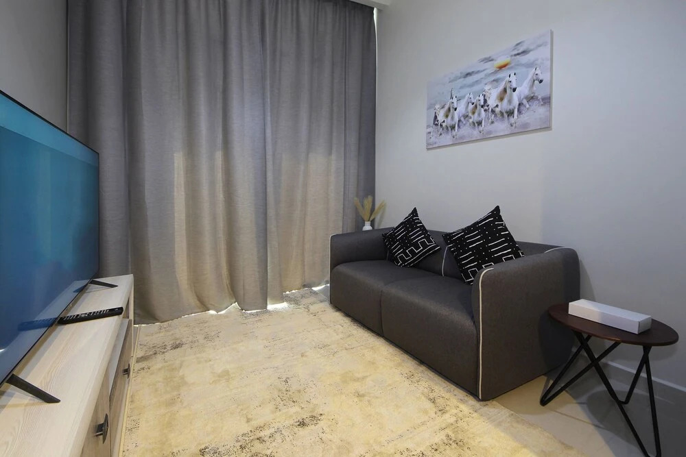 Дубай: 1 Bedroom Apartment in Reva Residences