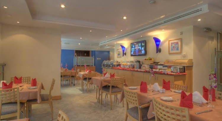 Абу-Даби: Al Diar Palm Suites Hotel