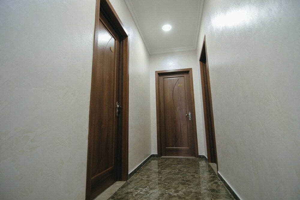 Батуми: Explore glorious Batumi and enjoy the amenities of Batumi Palace