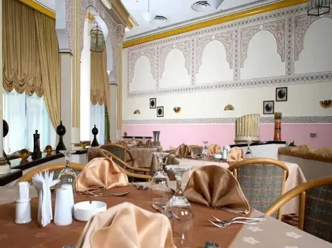 Абу-Даби: Tulip Inn Al Sharia