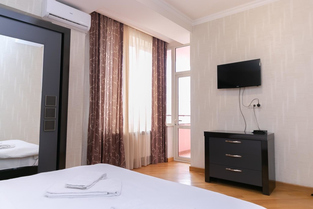 Ереван: Stay Inn (Стей Инн) на улице Павстоса Бузанда 13