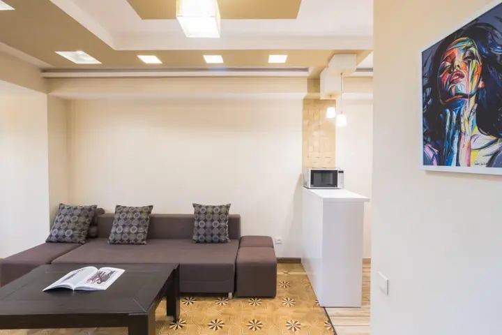 Ереван: Stay Inn (Стей Инн) на проспекте Месропа Маштоца 40А