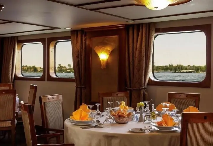 Луксор: Mövenpick Royal Lotus Nile Cruise, Every Monday Four Nights From Luxor, Every Friday Three Nights From Aswan - Including Excursions & Sightseeing