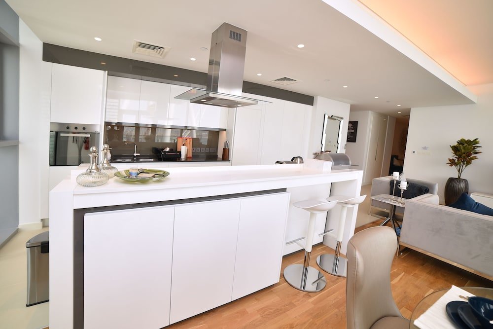 Дубай: 4BR Apt on Bluewater Island