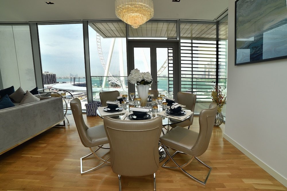 Дубай: 4BR Apt on Bluewater Island