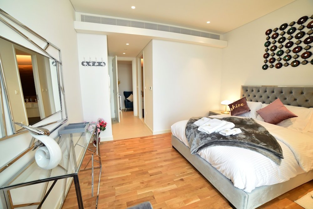 Дубай: 4BR Apt on Bluewater Island