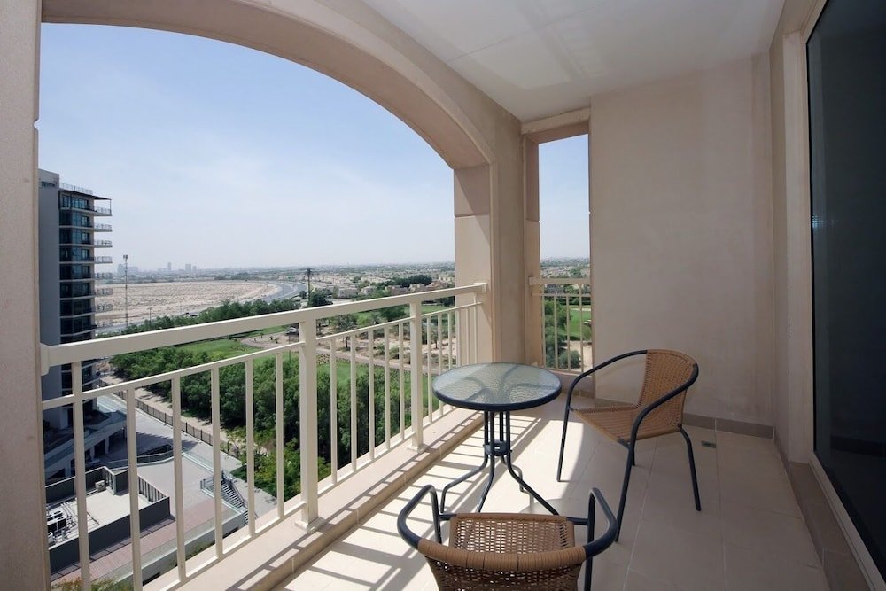 Дубай: New Arabian Holiday Homes Tnaro