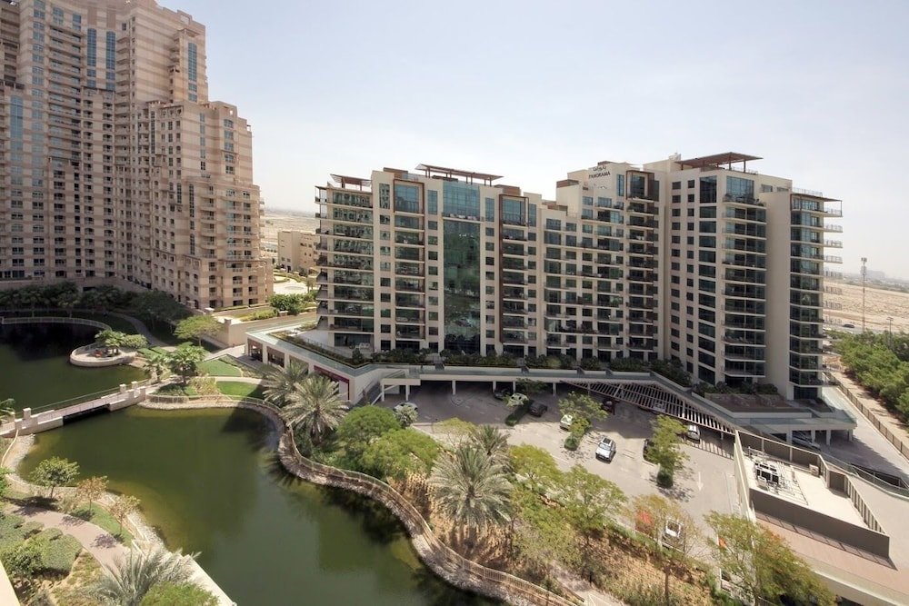 Дубай: New Arabian Holiday Homes Tnaro