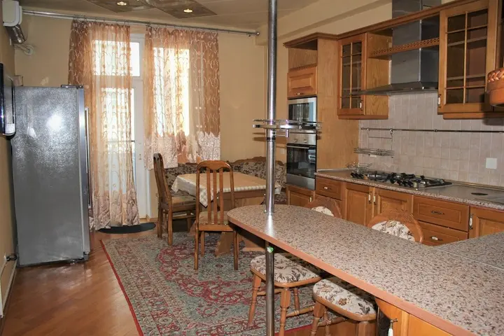 Баку: Apartment on Mahammad Nakhchivani 14