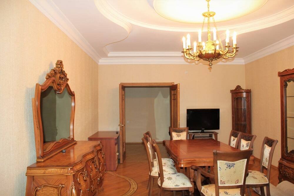 Баку: Apartment on Mahammad Nakhchivani 14