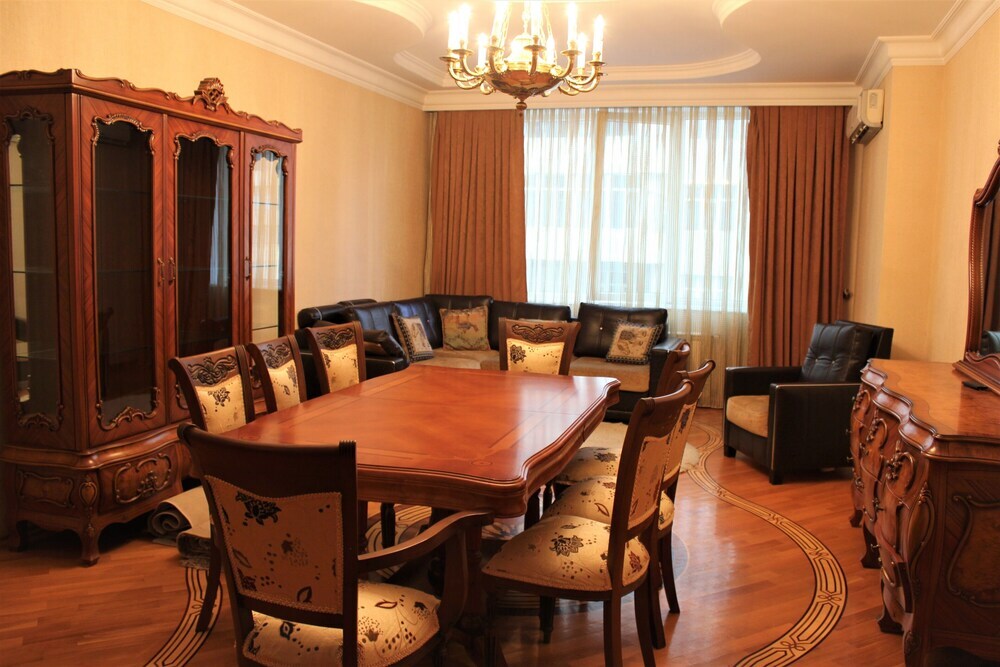 Баку: Apartment on Mahammad Nakhchivani 14