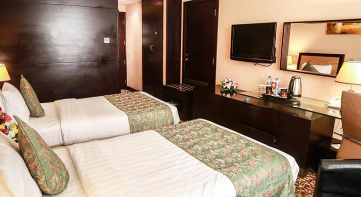 Дубай: Dorus Hotel